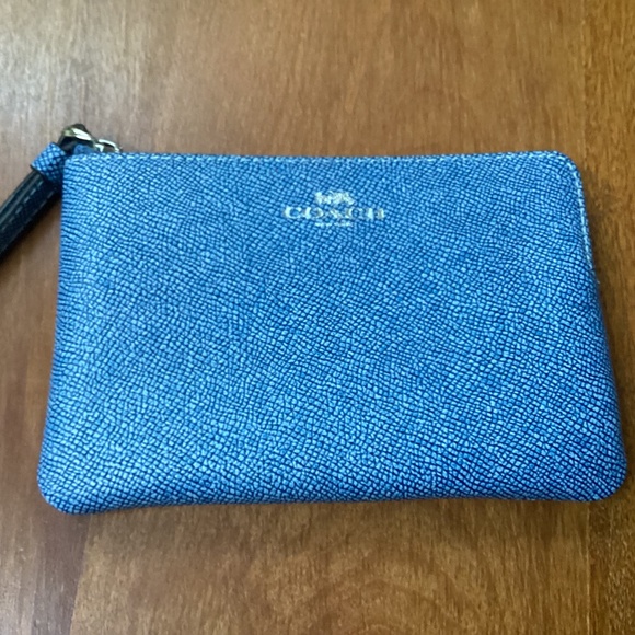 Coach New York SV Denim Corner Zip F67584 Wristlet New With Tag - Picture 1 of 14
